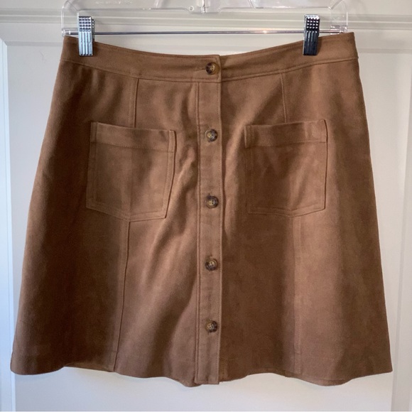 Caramel faux suede mini a-line skirt by Abercrombie Size Small - Picture 6 of 7